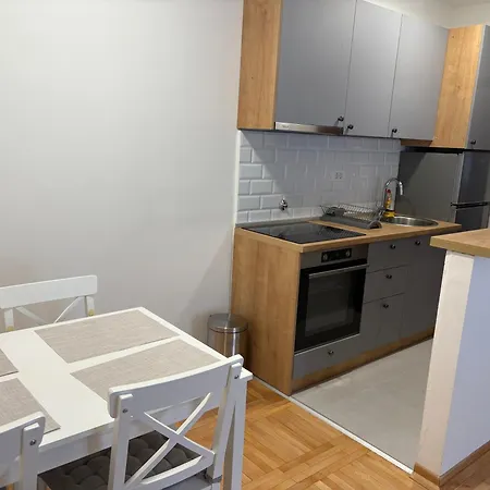 Nest * Podgorica